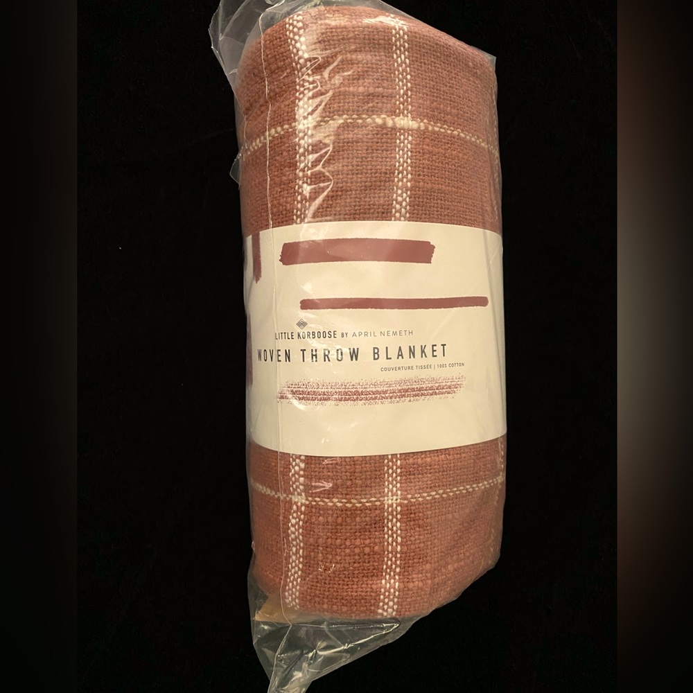 NWT Little Korboose Indoor/Outdoor Woven Throw Blanket